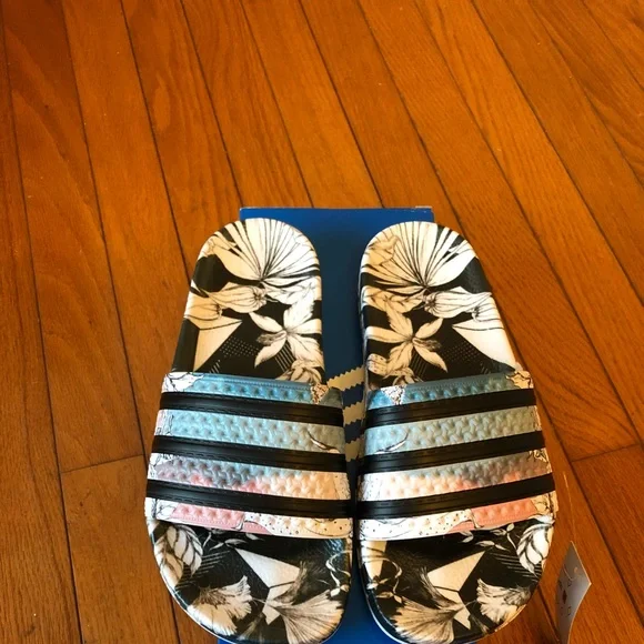 Adidas Adilette slides women - Picture 6 of 8